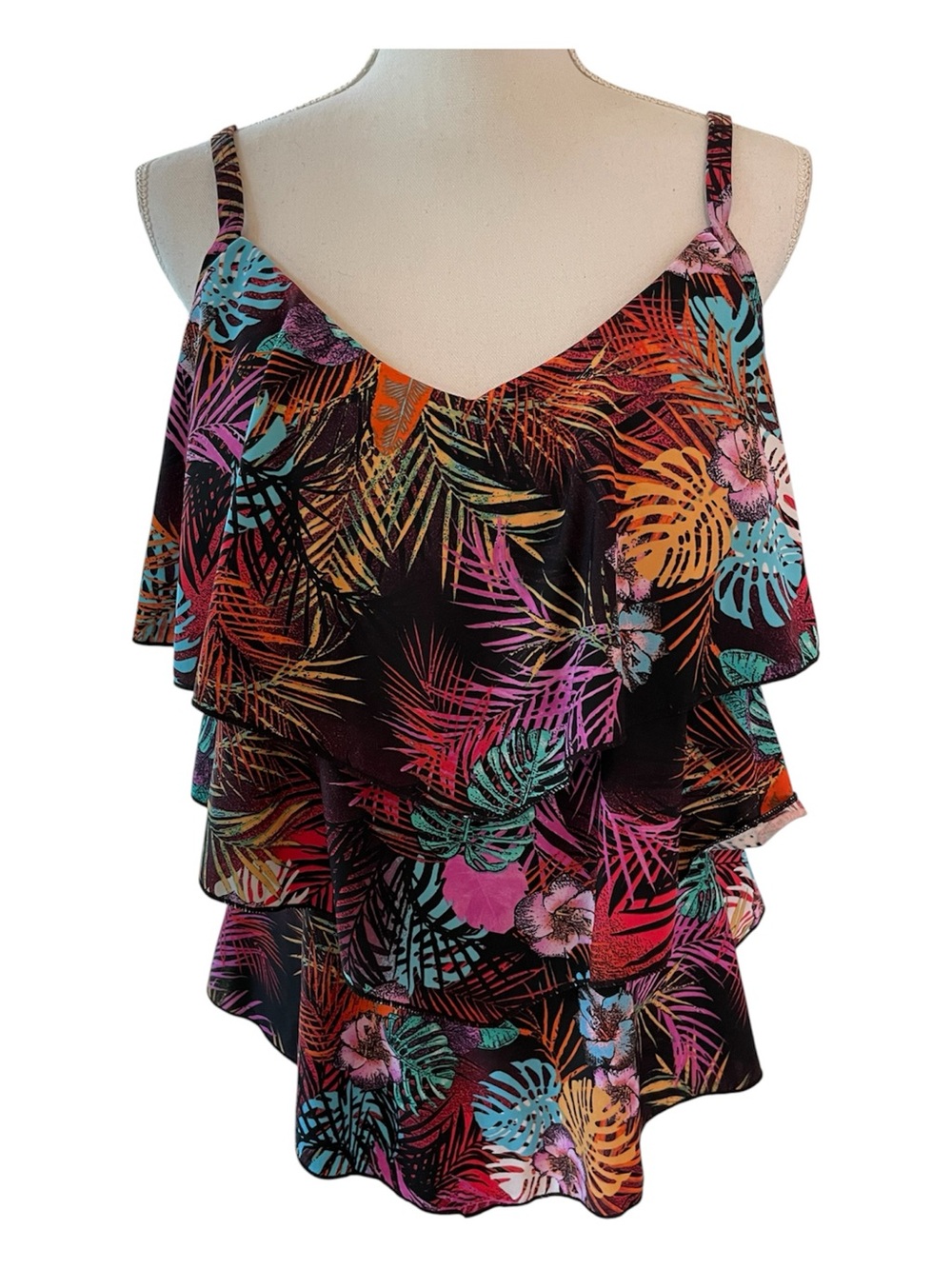 Fit 4u Tropical Ruffled Tankini with Built in Padded Bra.  Size 18W